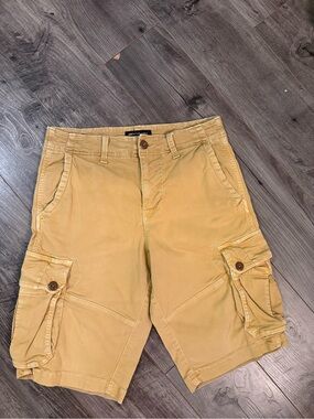 American Eagle Extreme Flex Cargo shorts size 30